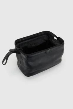Flynn Leather Washbag