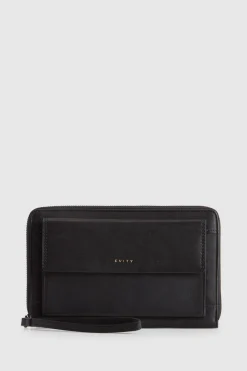 RFID Payton Leather Travel Wallet